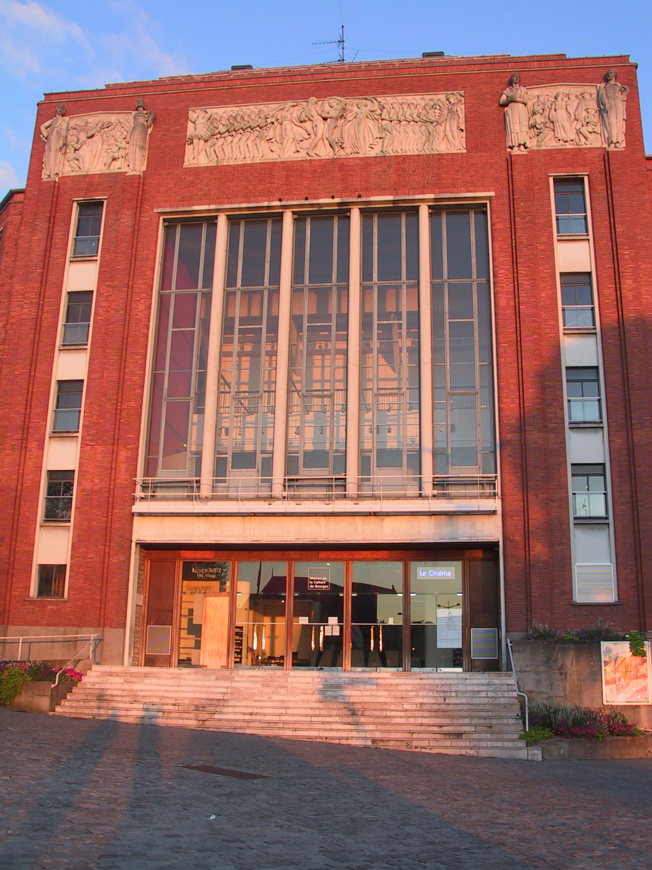 15 2011-4 theatre jacques coeur bourges.JPG